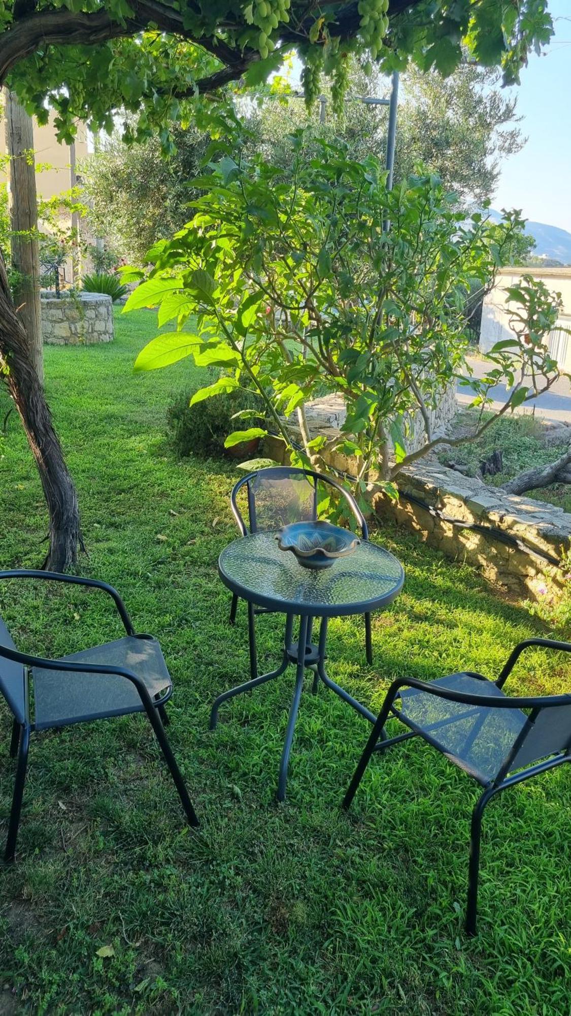 Villa Casa Artemis Plátanos Exterior foto
